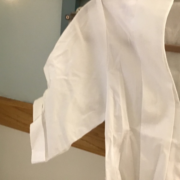 3for $30 Callie Lives White pleated short sleeve blouse - Picture 4 of 12